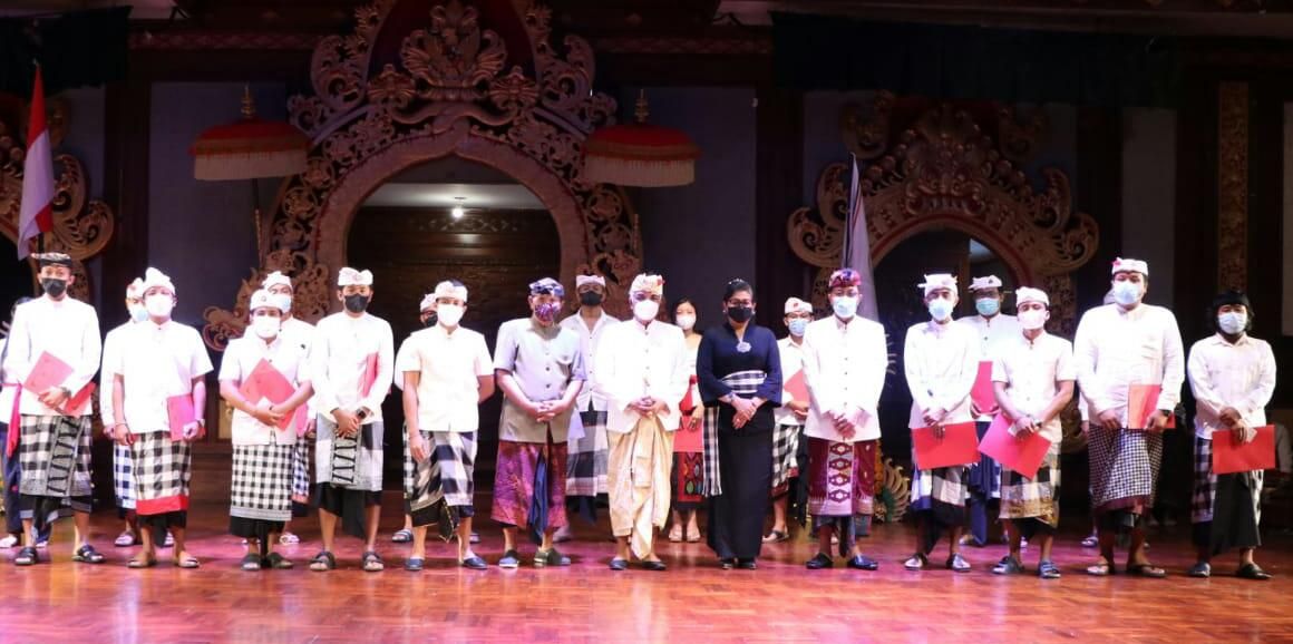 podiumnews.com-Pasikian Yowana Apresiasi Gubernur Bali Terbitkan Perda Desa Adat 